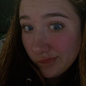 Meet your Posher, Alaina